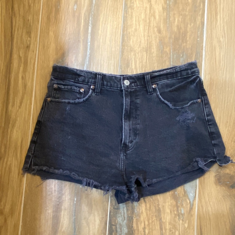 Abercrombie & Fitch Mom Short High Rise 30 10